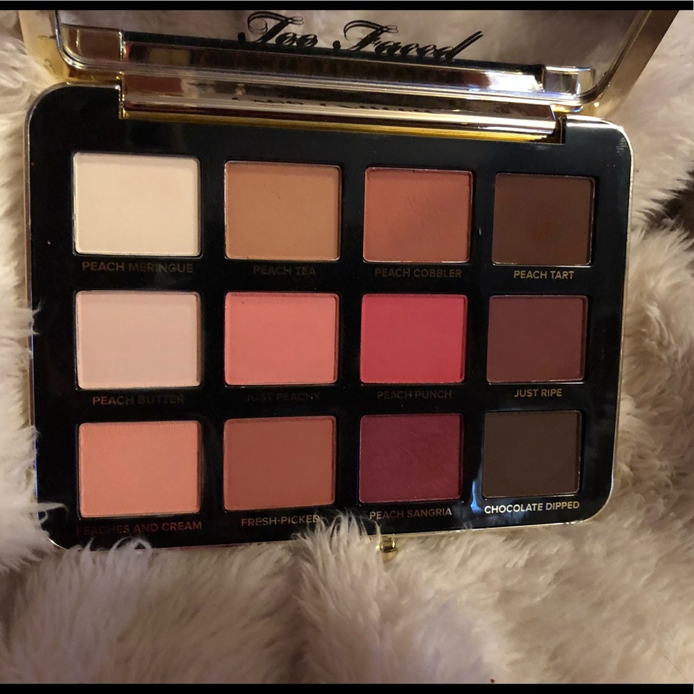 Too faced matte peach pallet NWOT